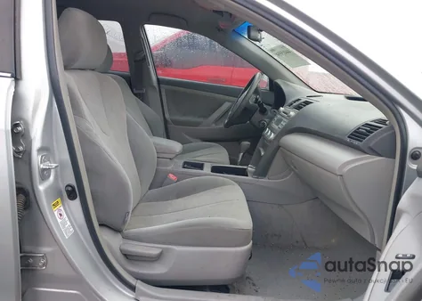 2007 Toyota Camry Le z USA, uszkodzony, nr VIN 4T1BE46K07U187488